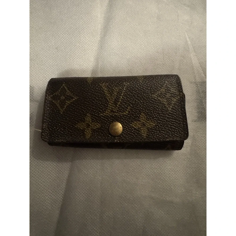 Authentic Vintage Louis Vuitton Monogram 4‎ Key Holder Case Made in France